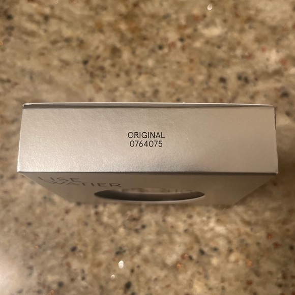 Lise Watier Portfolio Professional Correctors - Picture 3 of 6